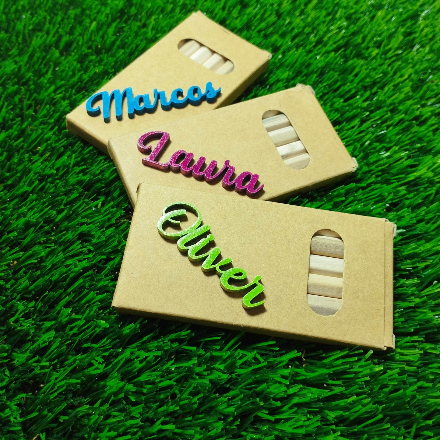 Caja de 6 lápices con nombre