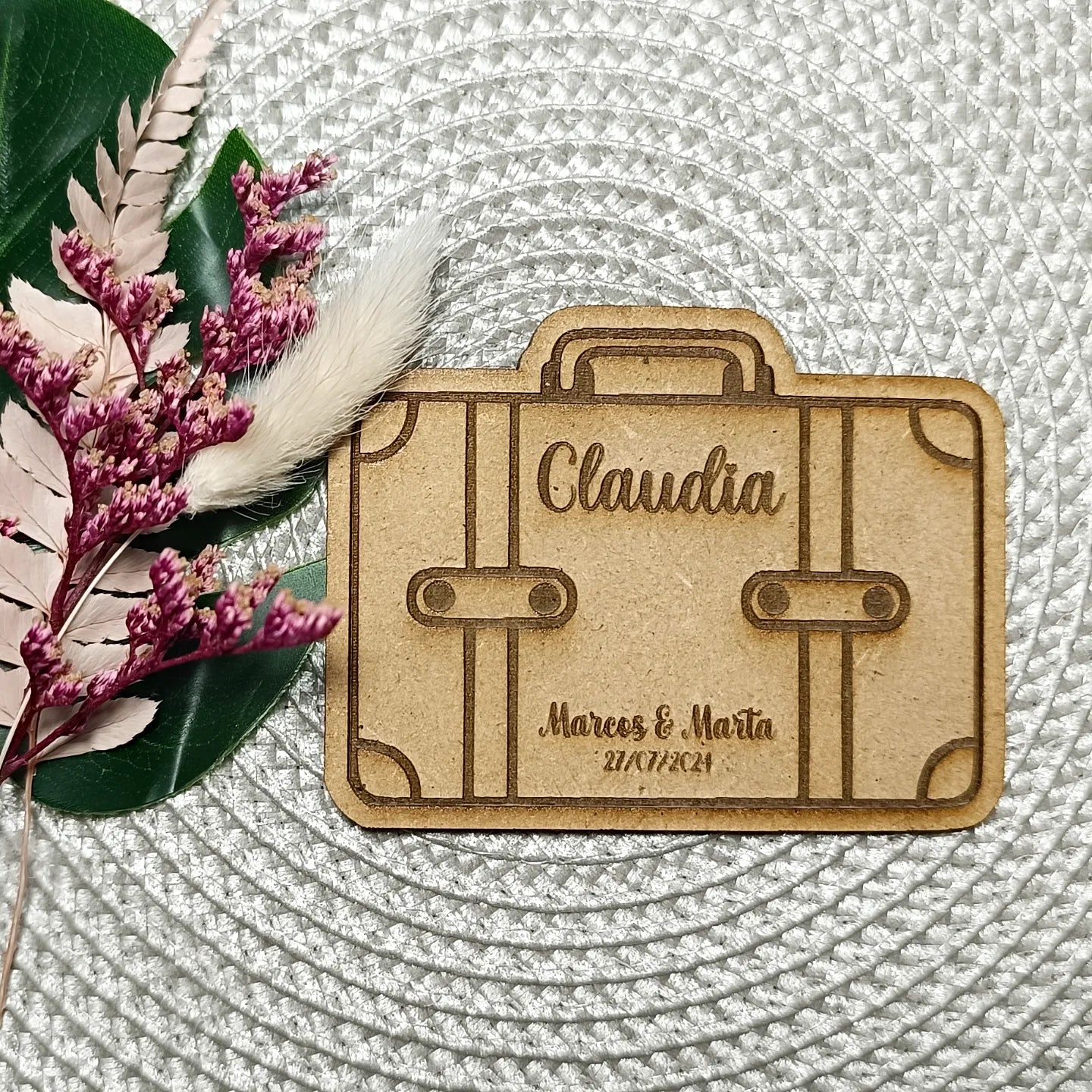 Marcasitio con forma de maleta